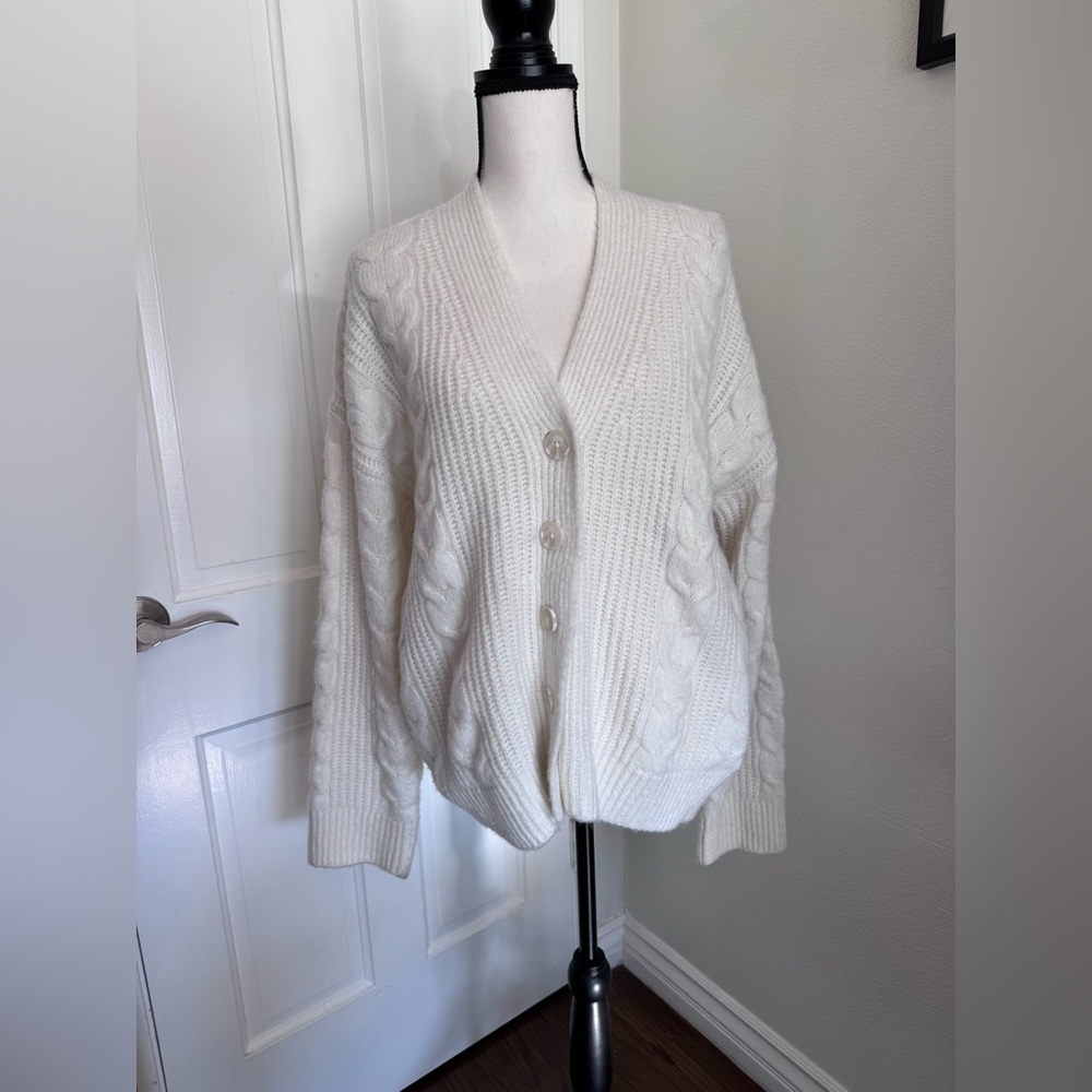 NWT Universal Thread Cream Cable Knit Cardigan